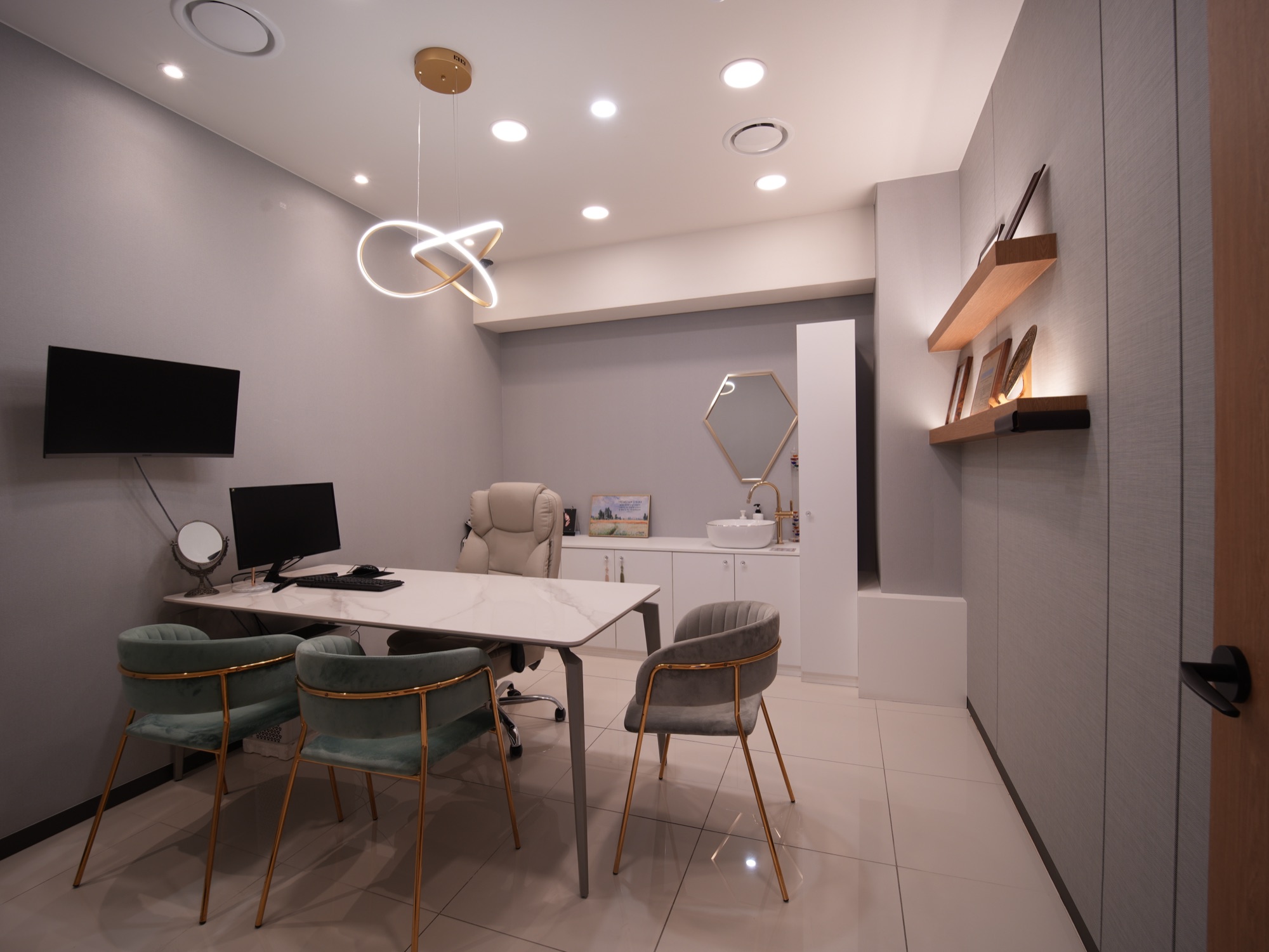 Consultation for Thread lift at HERA Clinic Seoul